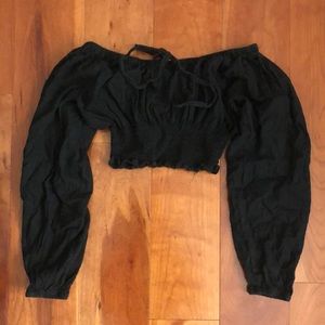 Brandy Melville/John Galt Cropped Black Long Sleeve Top